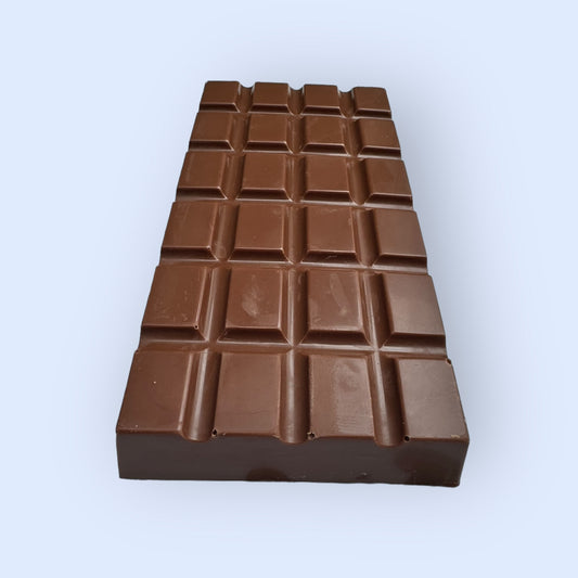 Milk Chocolate Lemon Cheesecake "Made with Biscoff" Loaded Chocolate Bar 200g